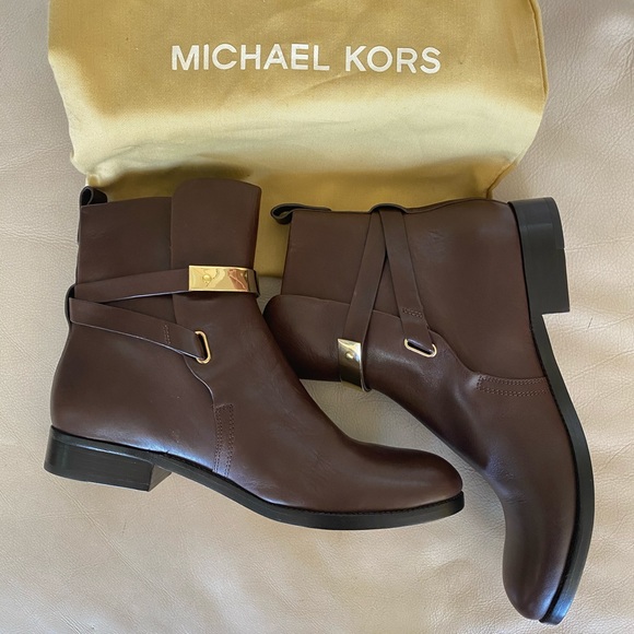 Michael Kors Leather Boots ✨ Never Worn ✨ - Picture 2 of 7
